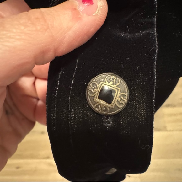 Signature by Jerell Black Velvet Button Cardigan – Size L |Classic Evening Layer - Picture 2 of 10